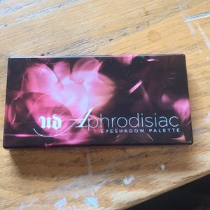 Urban decay aphrodisiac eyeshadow palette